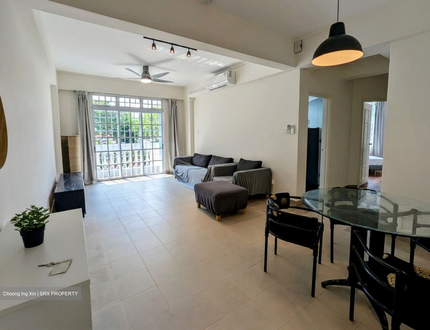 Versailles (D15), Condominium #599230011